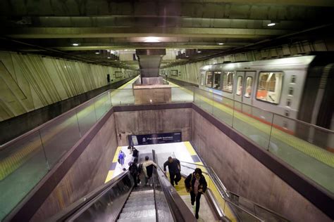 Bad day for BART continues with West Oakland track obstruction